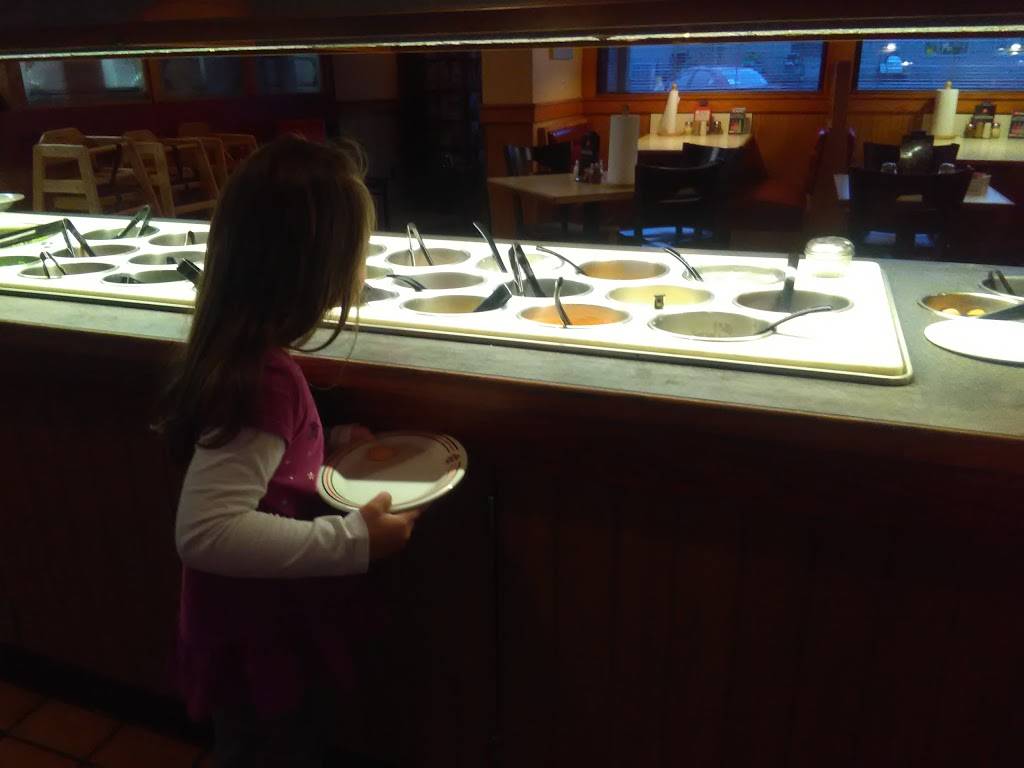 Pizza Hut | meal delivery | 1897 N State Hwy CC, Nixa, MO 65714, USA | 4177254632 OR +1 417-725-4632