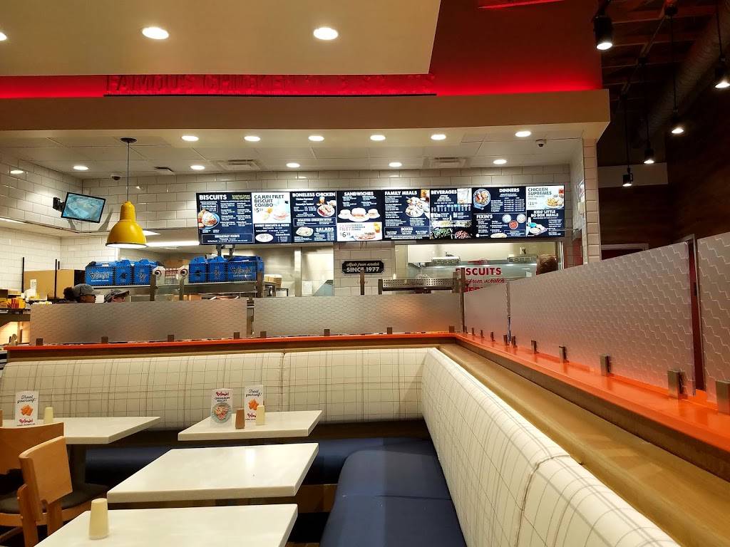 Bojangles Famous Chicken n Biscuits | restaurant | 6308 Providence Farm Lane, Charlotte, NC 28277, USA | 9802872523 OR +1 980-287-2523