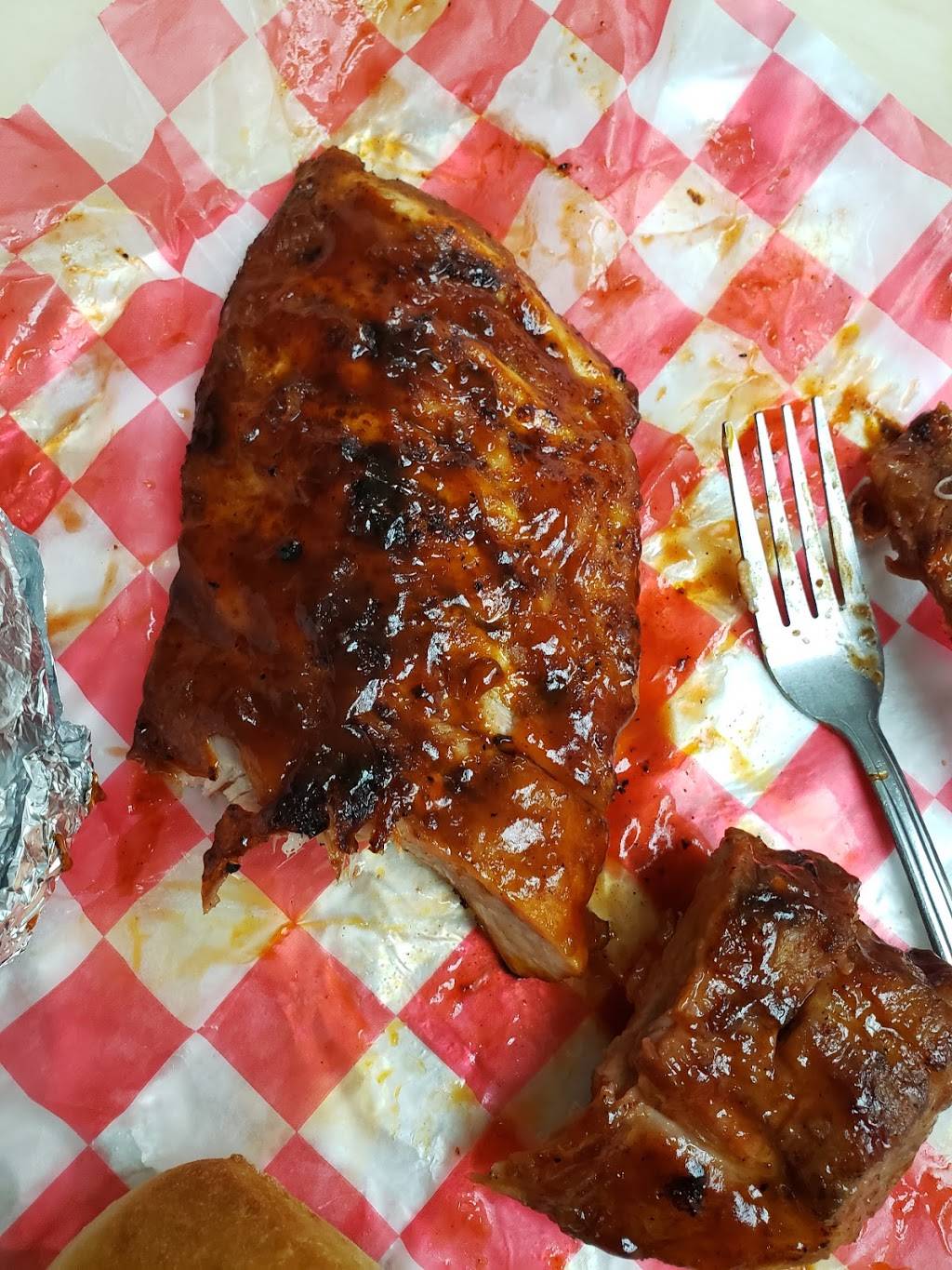 Old Hickory Bar-B-Q Restaurant | restaurant | 302 Market St, Brookville, OH 45309, USA | 9378335422 OR +1 937-833-5422