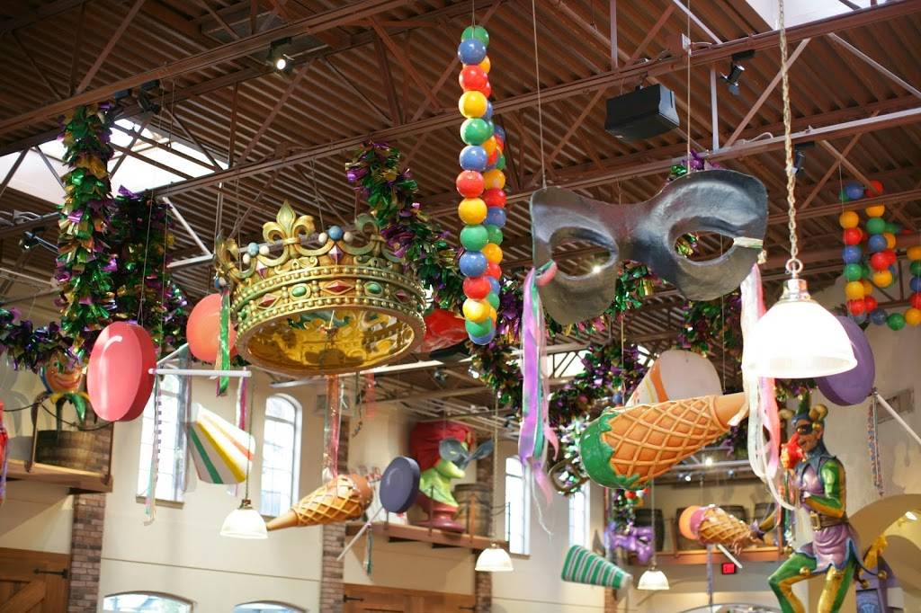 Sassagoula Floatworks and Food Factory | meal takeaway | 2201 Orleans Dr, Orlando, FL 32830, USA | 4079393463 OR +1 407-939-3463