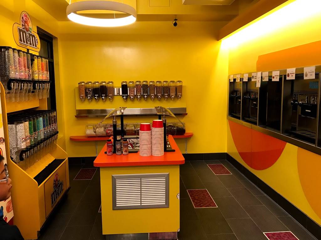 Euro Snack Store | restaurant | 5001 Northstar Dr Suite 5112, Truckee, CA 96161, USA | 5305622560 OR +1 530-562-2560