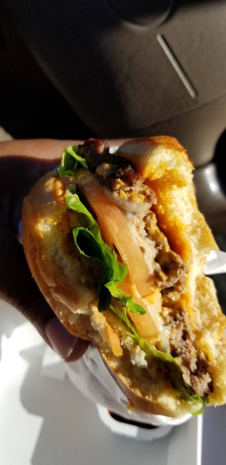 Jack in the Box | restaurant | 6080 Mission Gorge Rd, San Diego, CA 92120, USA | 6193251799 OR +1 619-325-1799