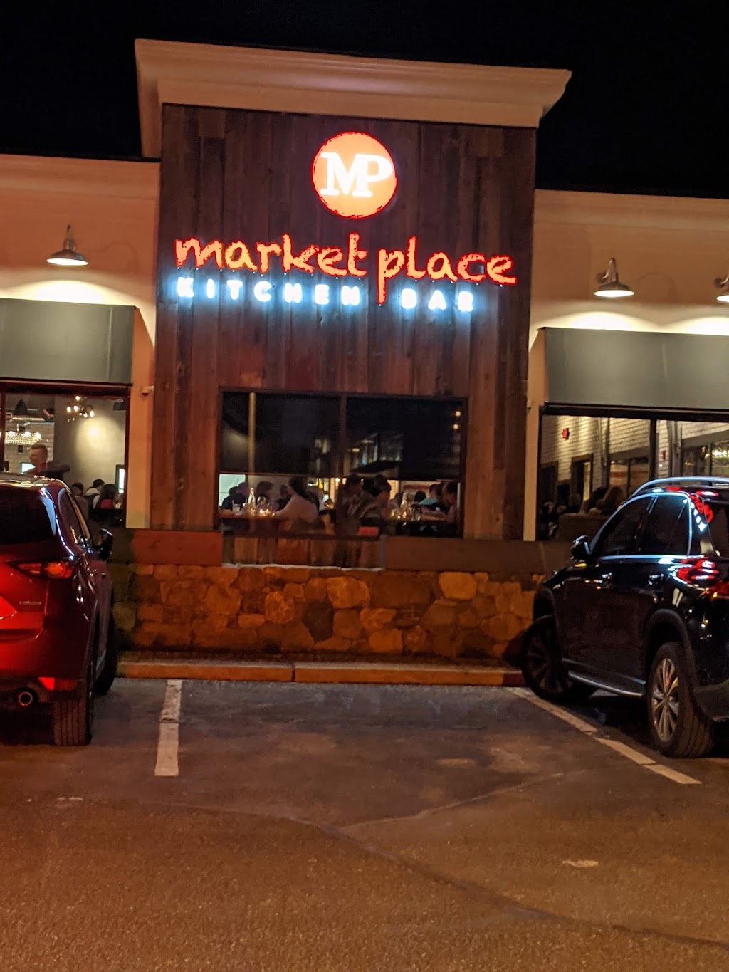 Market Place Kitchen & Bar - Shelton | restaurant | 811 Bridgeport Ave, Shelton, CT 06484, USA | 2035385524 OR +1 203-538-5524