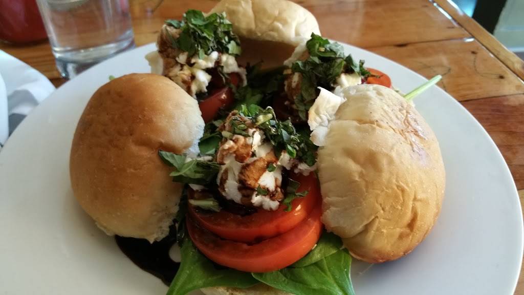 J. Maries Wood-Fired Kitchen and Drinks | restaurant | 7 W Auglaize St, Wapakoneta, OH 45895, USA | 4196742436 OR +1 419-674-2436