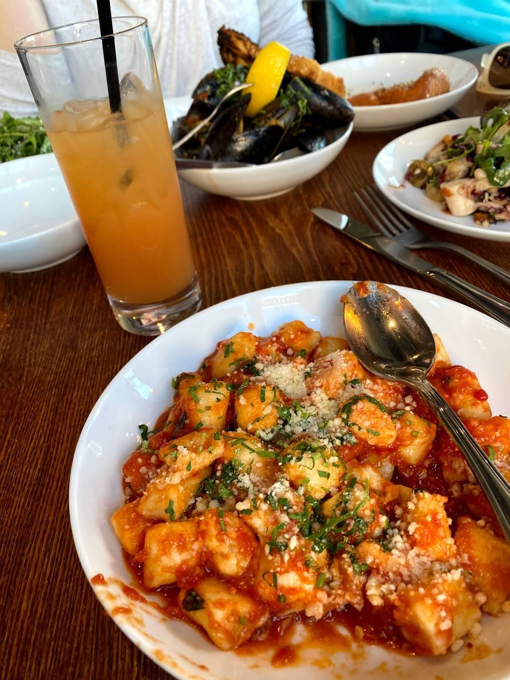 Modo Mio Taverna | restaurant | 705 S 5th St, Philadelphia, PA 19147, USA | 2672392712 OR +1 267-239-2712