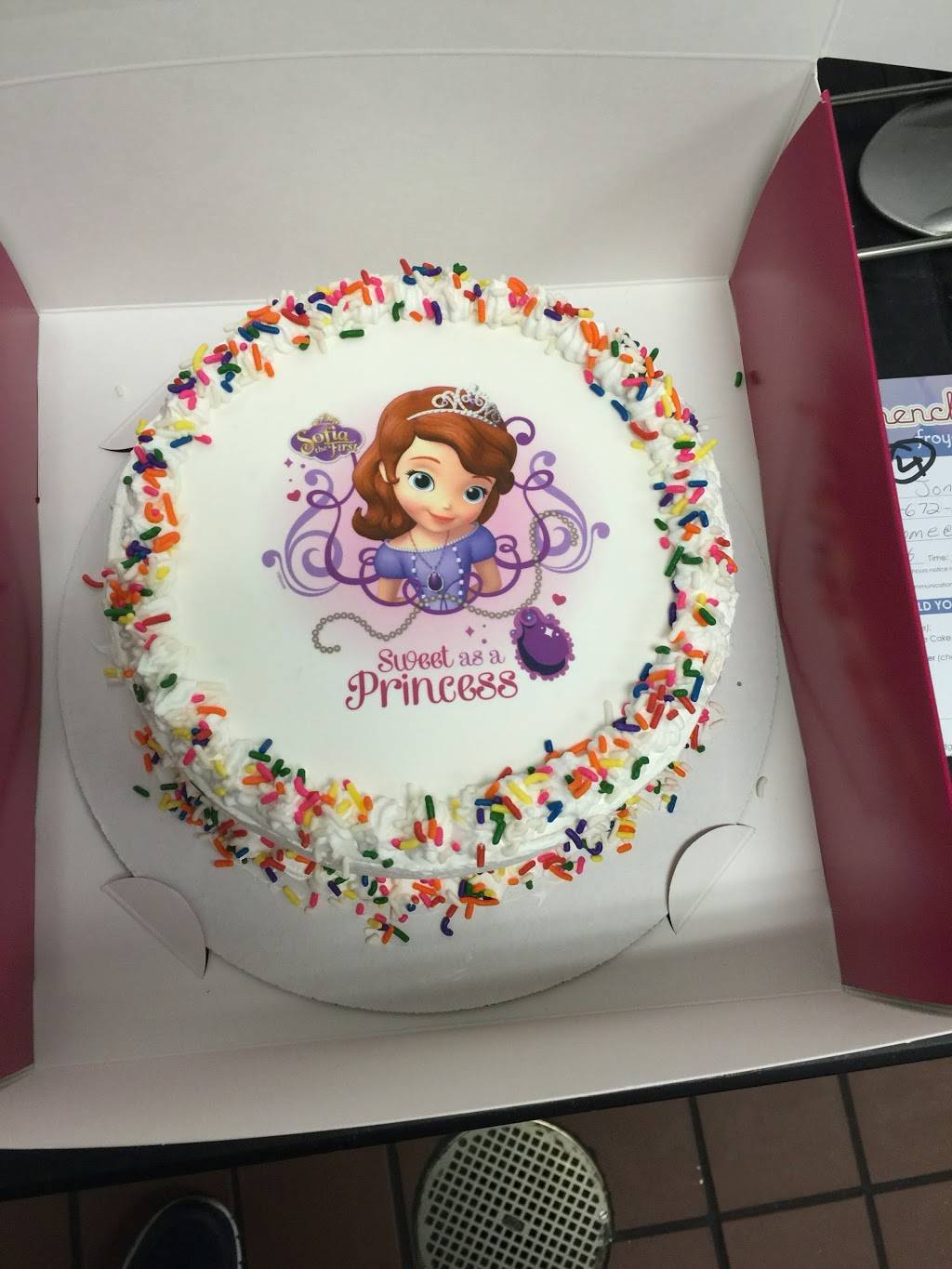 Menchies Frozen Yogurt | bakery | 29619 Plymouth Rd, Livonia, MI 48150, USA | 7344212330 OR +1 734-421-2330