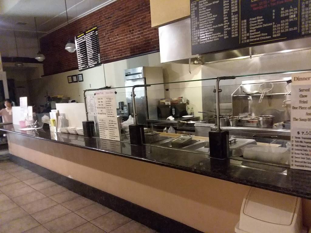 Broadway Market & Deli | restaurant | 5318, 128 Broadway St, Chico, CA 95928, USA | 5308998368 OR +1 530-899-8368