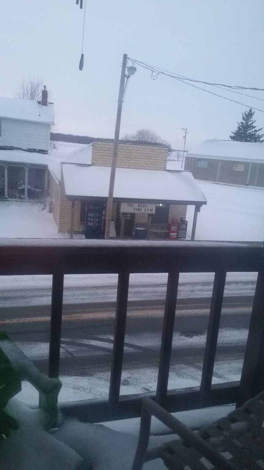 Old Tyme Grille | restaurant | 100 S Main St, Buckland, OH 45819, USA | 4196572254 OR +1 419-657-2254