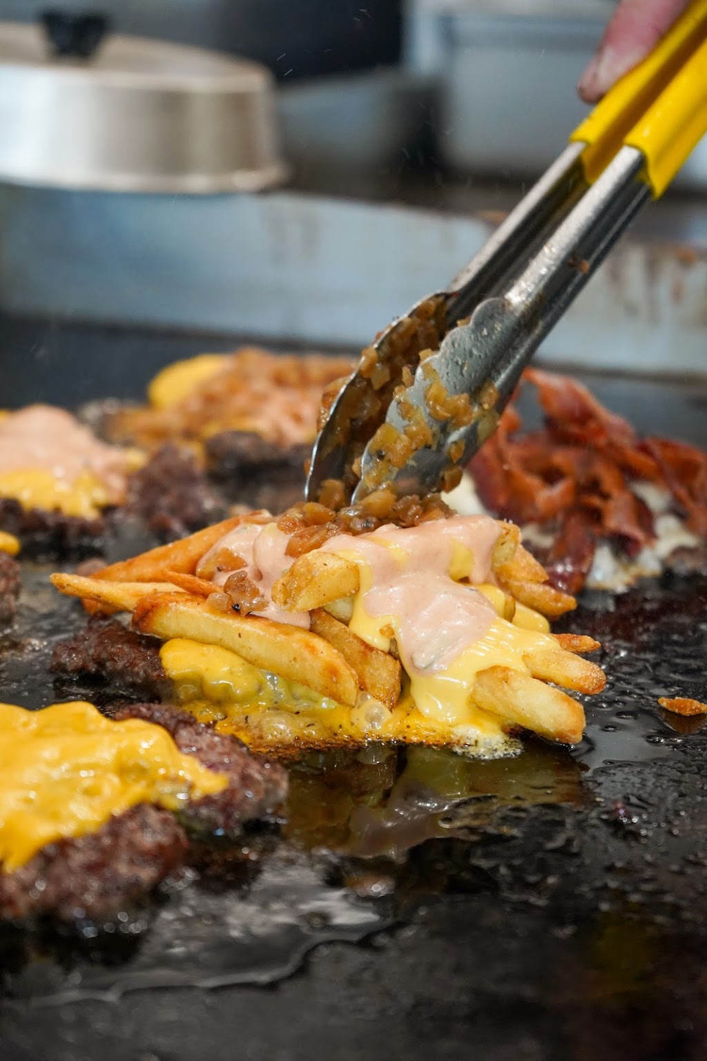 Loud Burger | restaurant | 22497 Barton Rd, Grand Terrace, CA 92313, USA | 9092195630 OR +1 909-219-5630