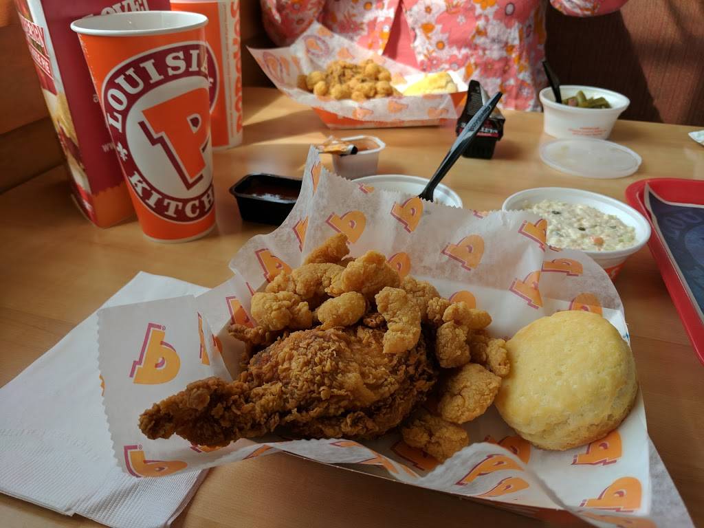 Popeyes Louisiana Kitchen | restaurant | 5020 E County Line Rd, Indianapolis, IN 46237, USA | 3178830617 OR +1 317-883-0617