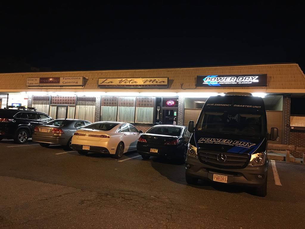 La Vita Mia | restaurant | 38 Hamilton St, Saugus, MA 01906, USA | 7812337227 OR +1 781-233-7227
