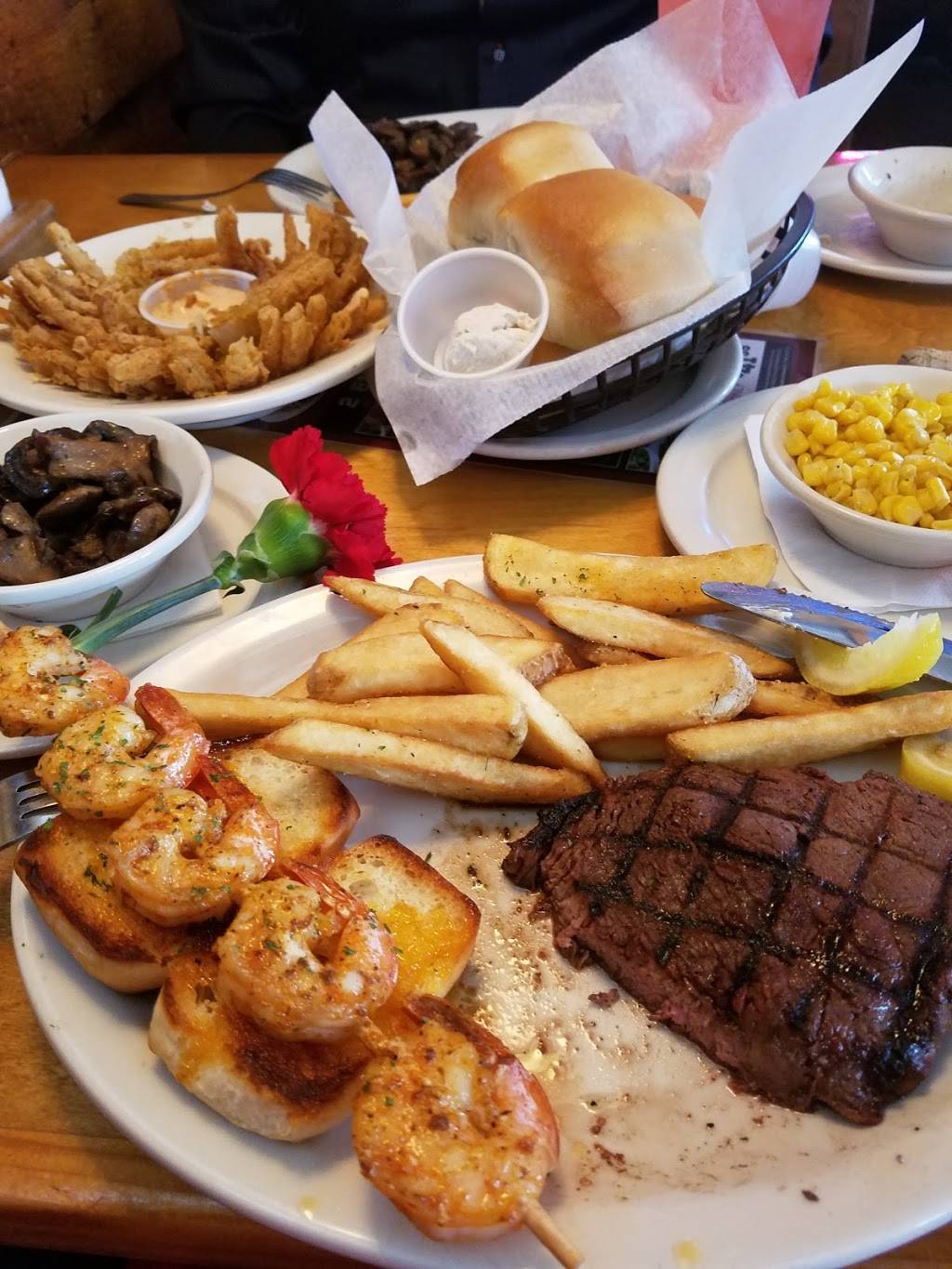 Texas Roadhouse | restaurant | 5515 Vance St, Arvada, CO 80002, USA | 3034231185 OR +1 303-423-1185