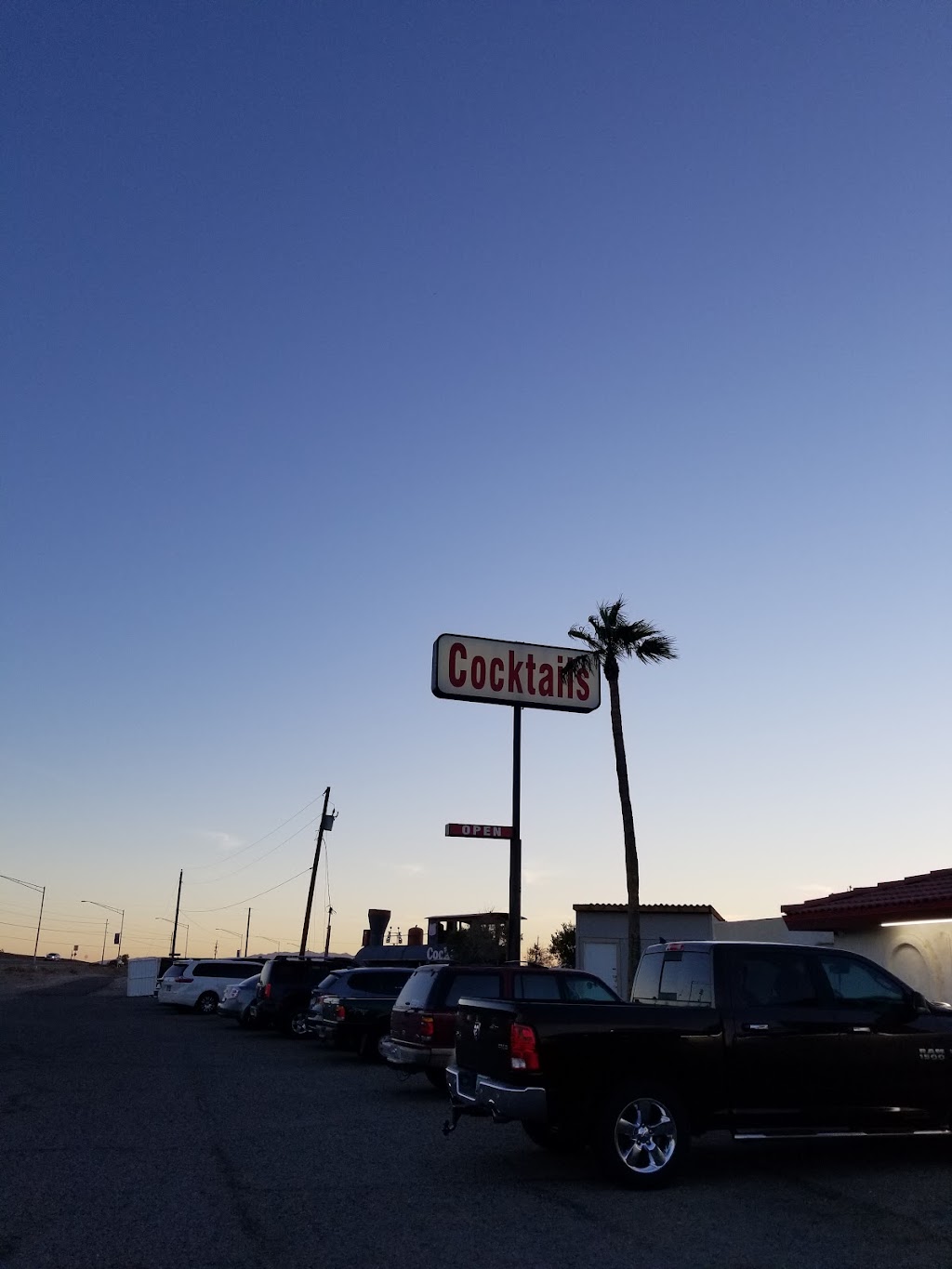 Cocktails | restaurant | 3935 AZ-95, Bullhead City, AZ 86442, USA | 9287584955 OR +1 928-758-4955