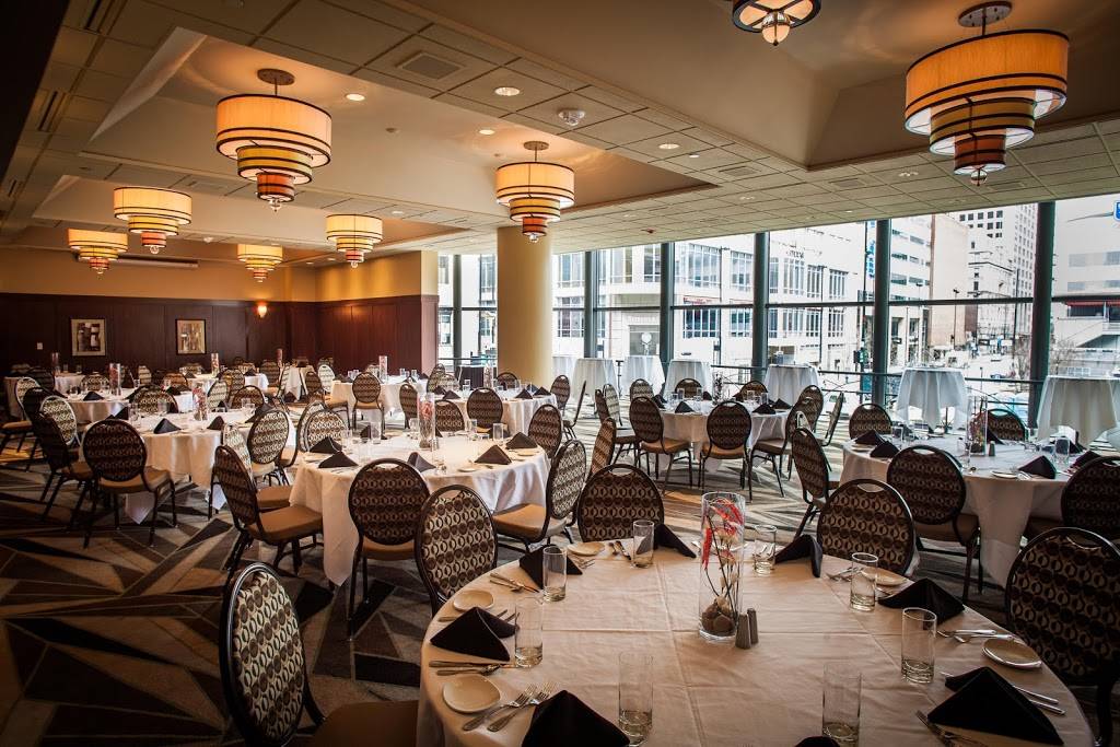 McCormick & Schmicks Seafood & Steaks | restaurant | 21 E 5th St, Cincinnati, OH 45202, USA | 5137219339 OR +1 513-721-9339