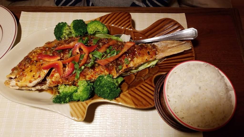 Chiangmai Thai Restaurant | restaurant | 166 Church St, Naugatuck, CT 06770, USA | 2037202426 OR +1 203-720-2426