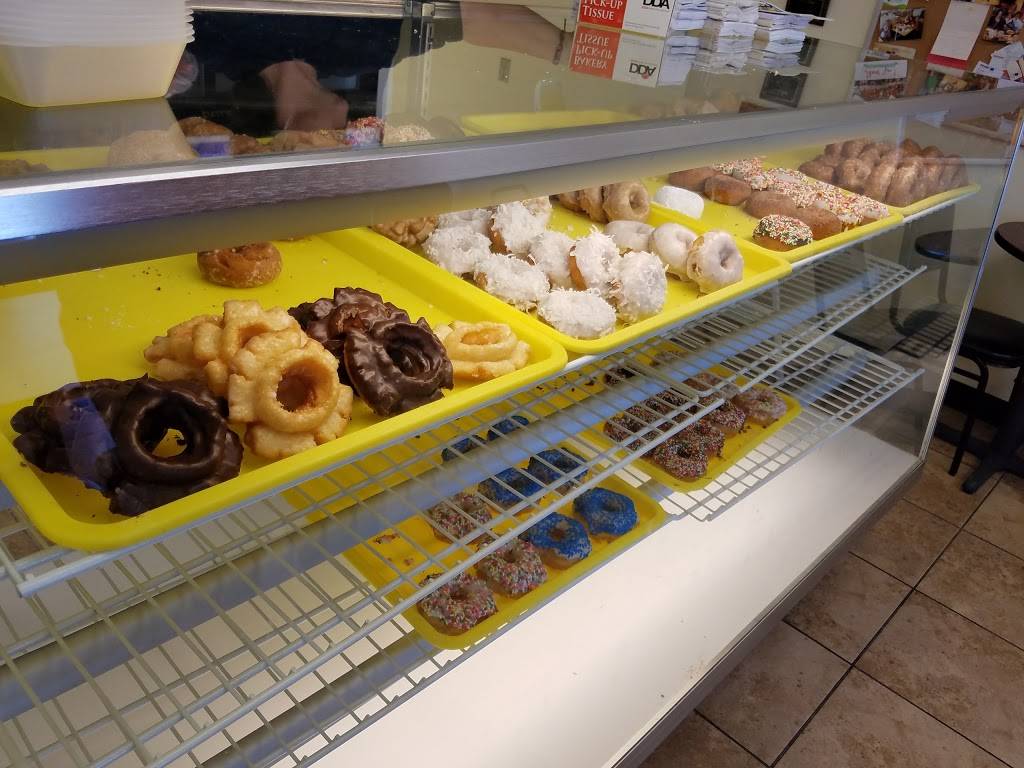 Daylight Donuts 2nd St. | restaurant | 3701 E 2nd St, Edmond, OK 73034, USA | 4056965979 OR +1 405-696-5979