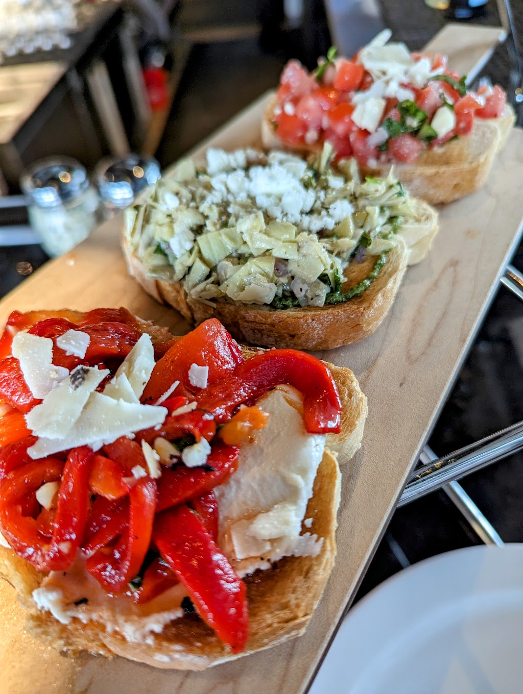 Grimaldis Pizzeria | restaurant | 1441 N Webb Rd, Wichita, KS 67206, USA | 3163610950 OR +1 316-361-0950