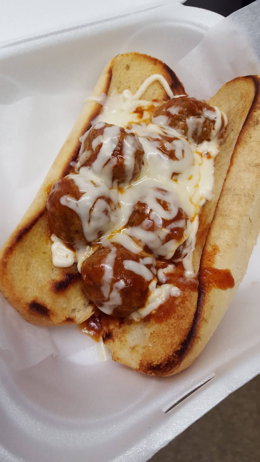 Fourth Down Grill | restaurant | 6607 Parallel Pkwy, Kansas City, KS 66102, USA | 9136085474 OR +1 913-608-5474