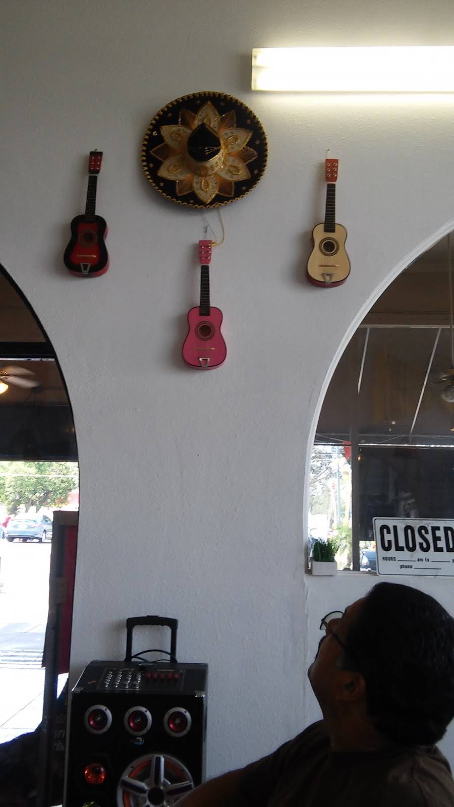 Elys Tacos | restaurant | 416 W 6th St, Corona, CA 92882, USA | 9514727511 OR +1 951-472-7511