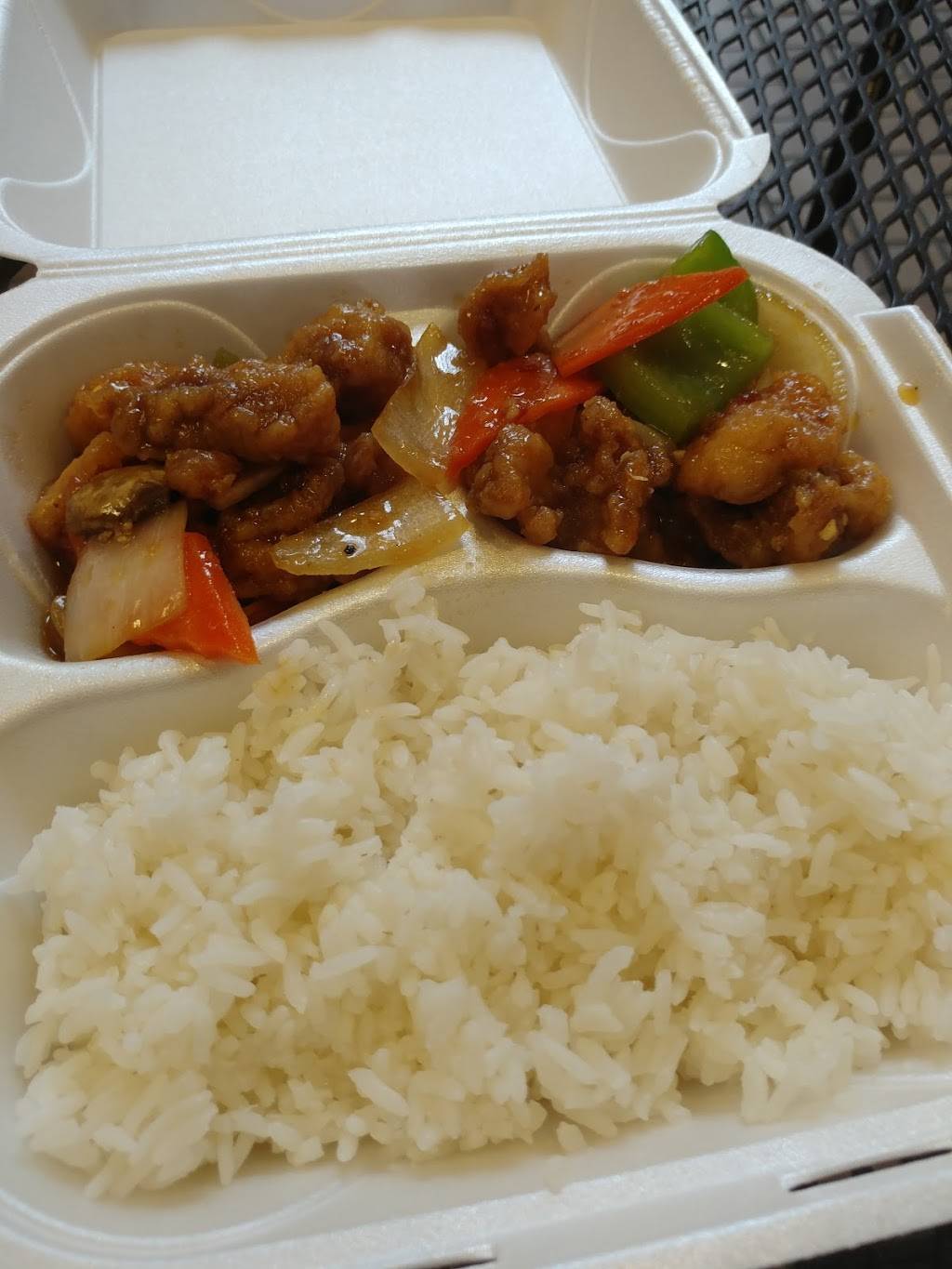 Oriental Lunch | restaurant | 3 Arcade, Nashville, TN 37219, USA | 6152449320 OR +1 615-244-9320