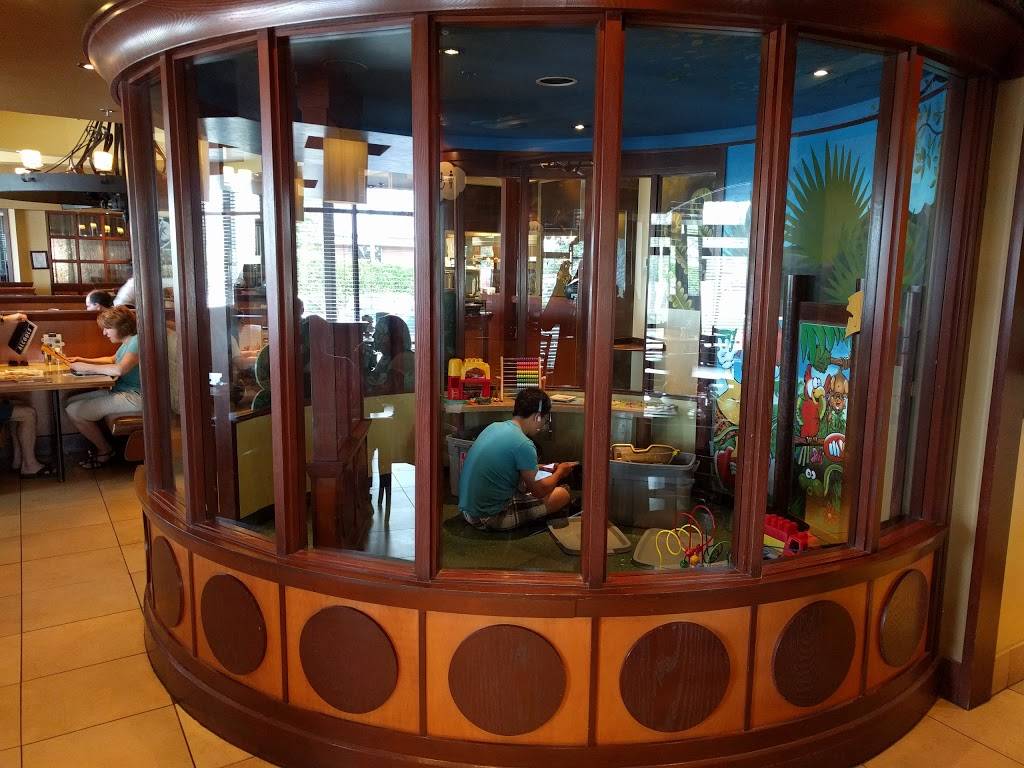 Rôtisserie St-Hubert | restaurant | 940 Rue Principale, Granby, QC J2G 2Z4, Canada | 4503784656 OR +1 450-378-4656