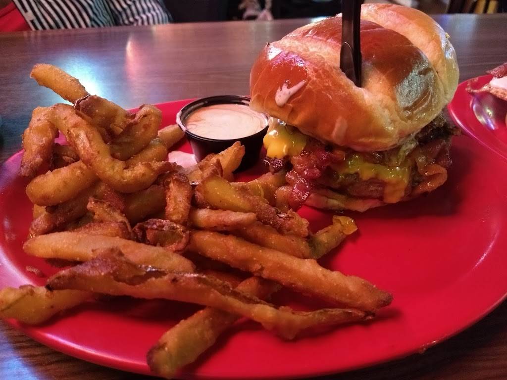 Rowdys | restaurant | 210 S Bridge St, Yorkville, IL 60560, USA | 6305535054 OR +1 630-553-5054