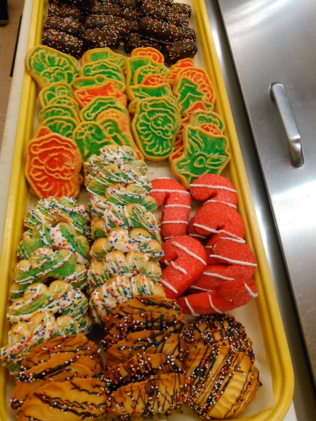 Sandys Coffee Corner | restaurant | 12 Monponsett St, Hanson, MA 02341, USA | 7812939824 OR +1 781-293-9824