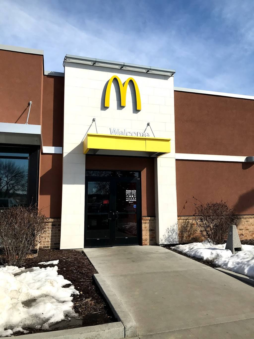 McDonalds | cafe | 21044 Kenrick Ave, Lakeville, MN 55044, USA | 9524695010 OR +1 952-469-5010