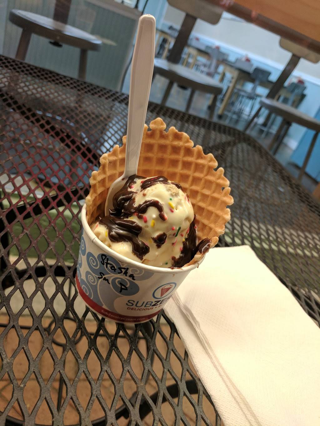 Sub Zero Nitrogen Ice Cream | restaurant | 219 Avenida Madera, Sarasota, FL 34242, USA | 9413494062 OR +1 941-349-4062