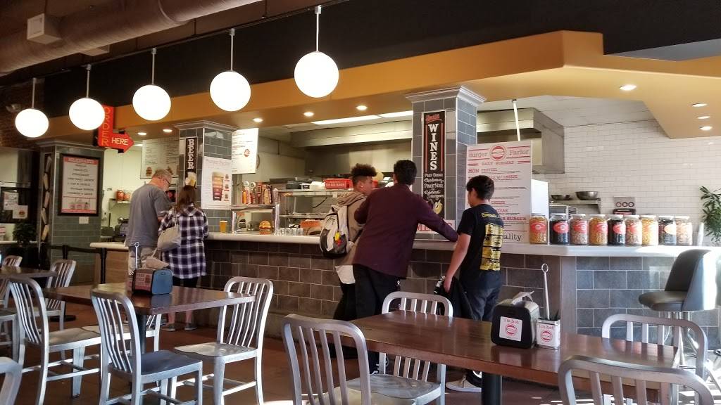 Burger Parlor | meal takeaway | 204 N Harbor Blvd, Fullerton, CA 92832, USA | 7144412003 OR +1 714-441-2003