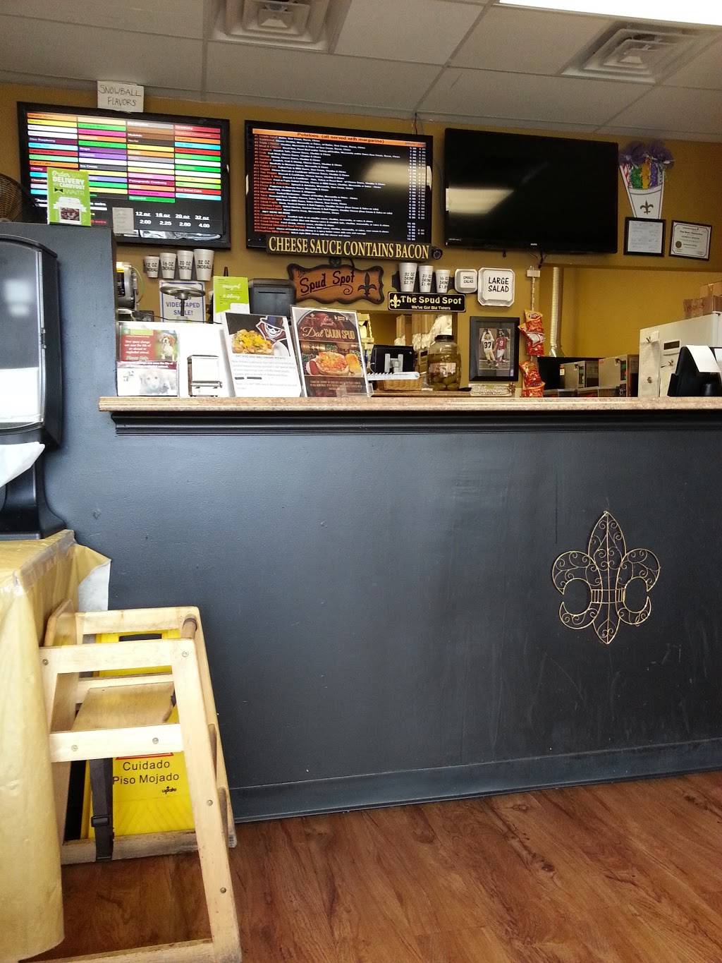 The Spud Spot | restaurant | 1818 Manhattan Blvd #9, Harvey, LA 70058, USA | 5043667783 OR +1 504-366-7783