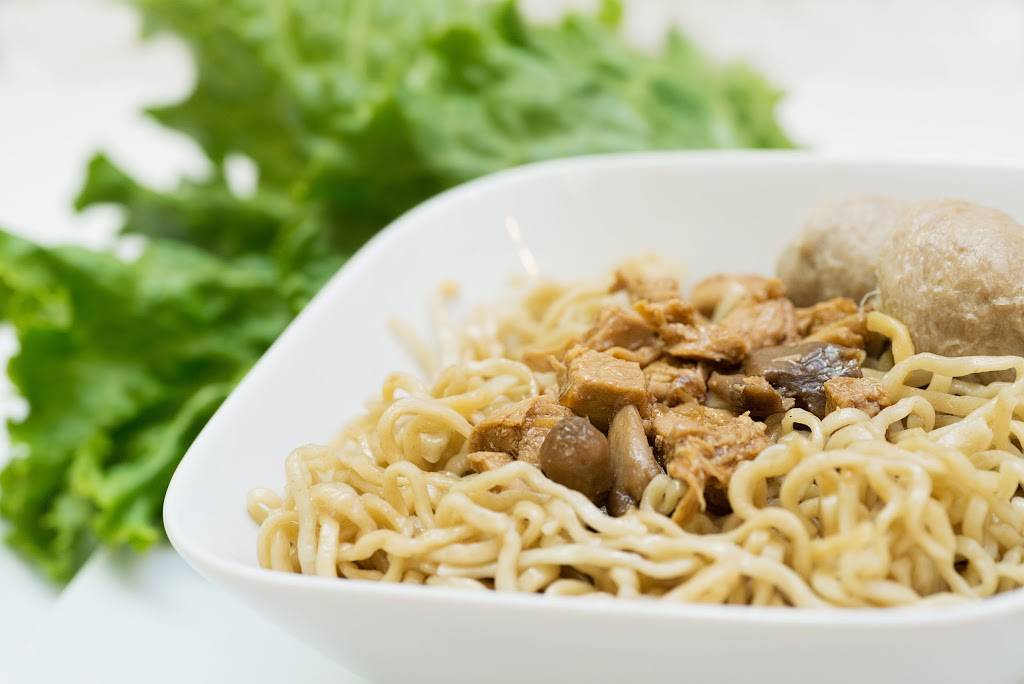 Waroeng Jajanan​ | restaurant | i 22315, Hwy 99, Edmonds, WA 98026, USA | 4254127025 OR +1 425-412-7025