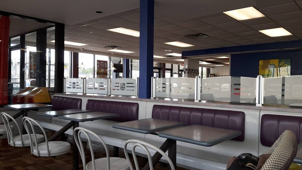 Burger King | restaurant | 2530 Tecumseh Rd W, Windsor, ON N9B 3R2, Canada | 5192583423 OR +1 519-258-3423