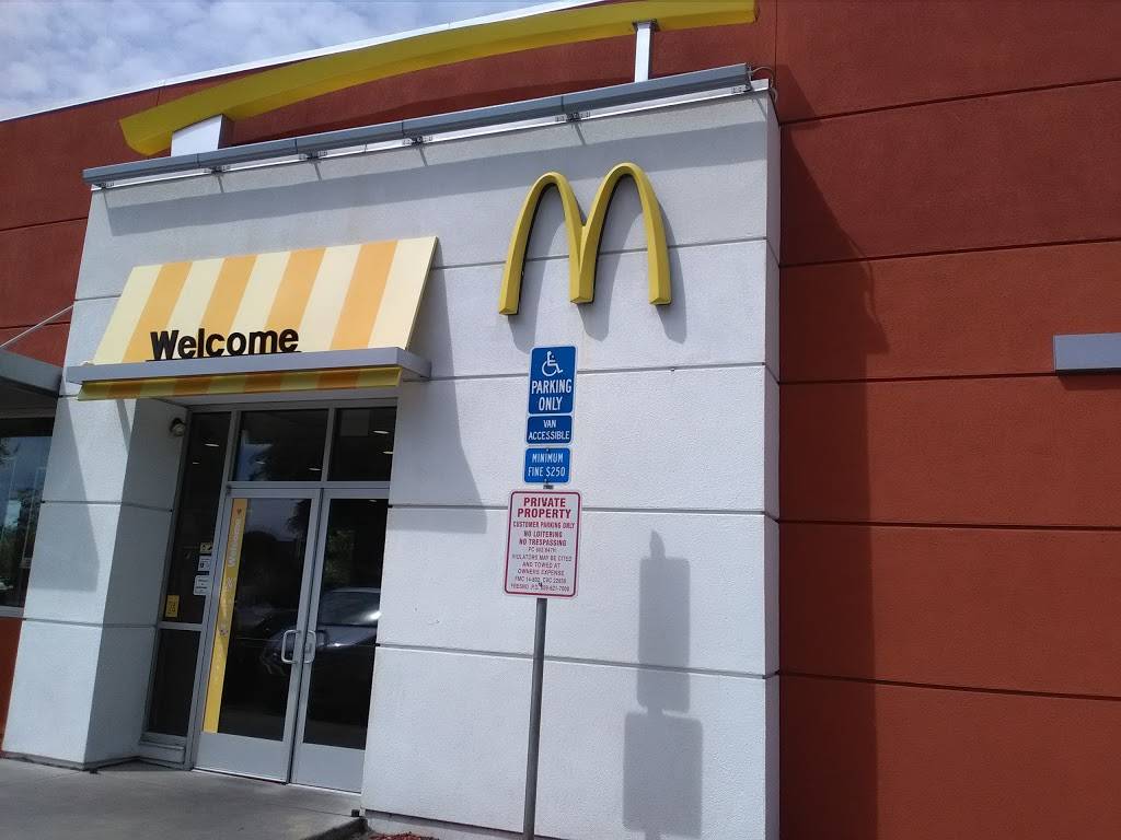McDonalds | cafe | 5645 E Kings Canyon Rd, Fresno, CA 93727, USA | 5592511364 OR +1 559-251-1364