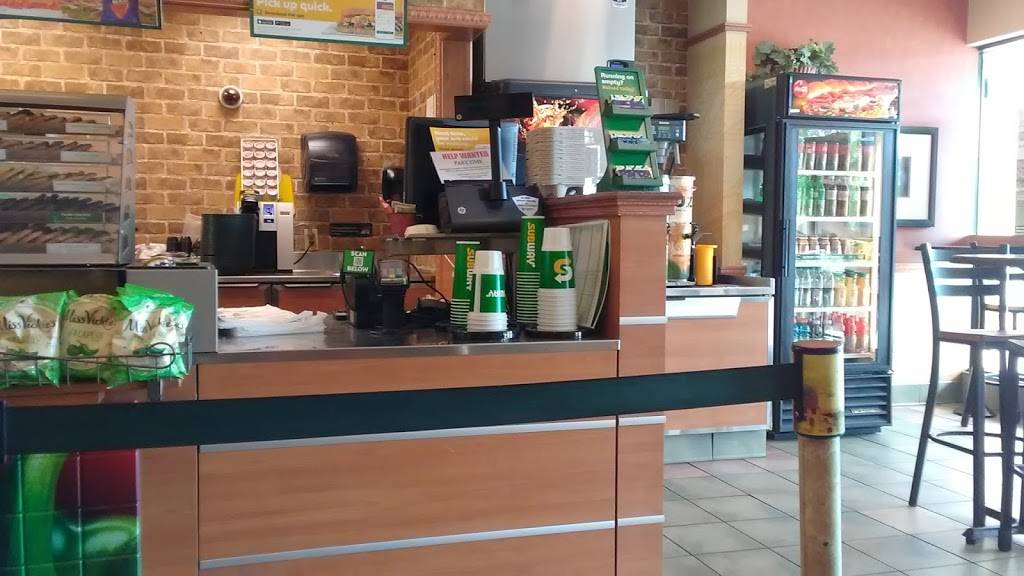Subway | restaurant | 120 International Parkway Suite 114 Heathrow Square Shopping Ctr, Lake Mary, FL 32746, USA | 4073337778 OR +1 407-333-7778