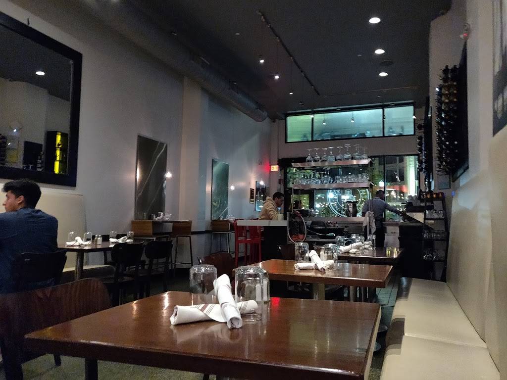 La Lanterna | restaurant | 1224 Griswold St, Detroit, MI 48226, USA | 3139628821 OR +1 313-962-8821