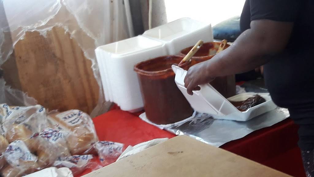 MCCARTERS BBQ | restaurant | 2675 Dr Martin Luther King Jr Blvd, Fort Myers, FL 33916, USA | 2396453468 OR +1 239-645-3468