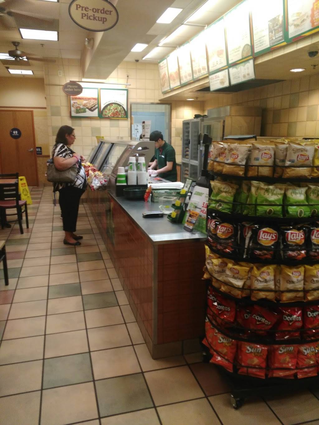 Subway | restaurant | 27923 Greenspot Rd B, Highland, CA 92346, USA | 9098624250 OR +1 909-862-4250