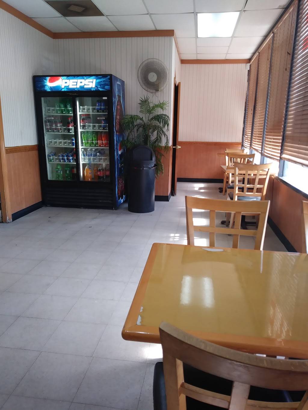 Wok N Roll | restaurant | 1821 Parental Home Rd, Jacksonville, FL 32216, USA | 9043389533 OR +1 904-338-9533