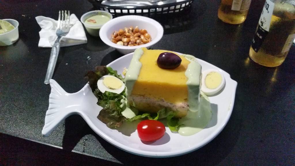 B-52s | restaurant | 200 N 2nd St, Harrison, NJ 07029, USA | 9734823087 OR +1 973-482-3087