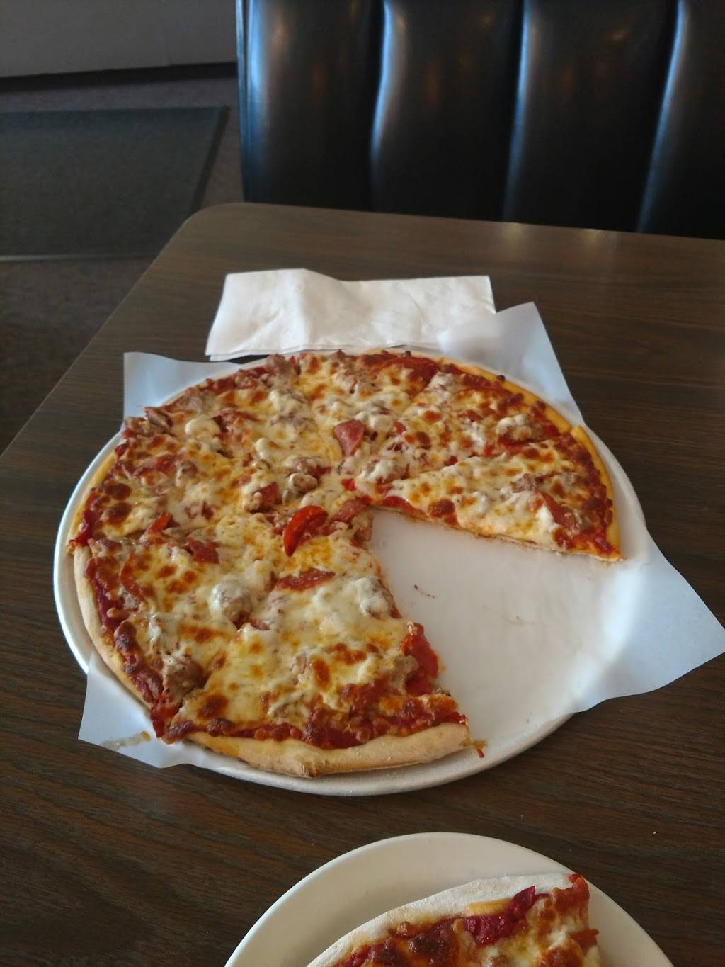 A & A Pagliais Pizza | restaurant | 302 E Bloomington St, Iowa City, IA 52245, USA | 3193515073 OR +1 319-351-5073