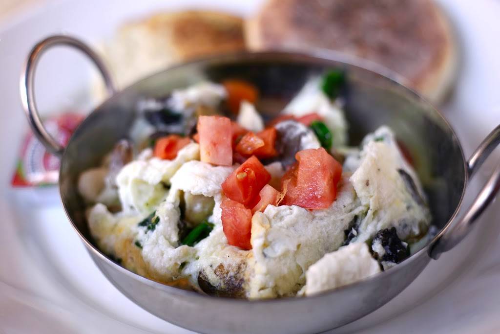 Hutch American Cafe | restaurant | 416 W Ontario St, Chicago, IL 60654, USA | 3123004195 OR +1 312-300-4195