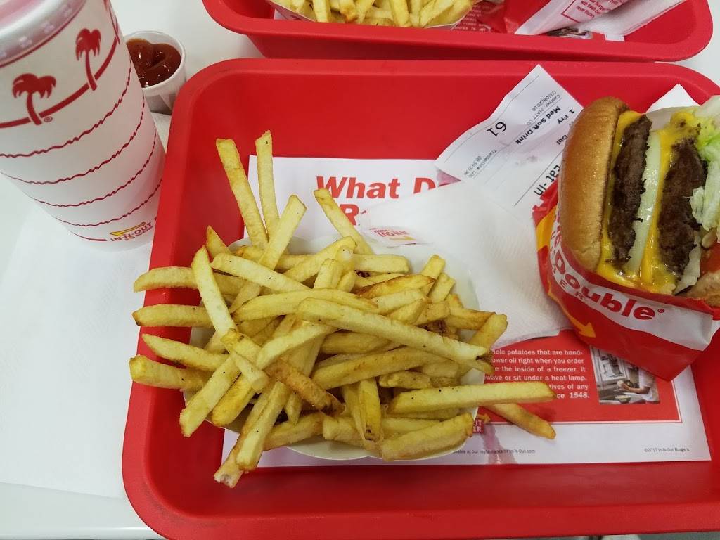 In-N-Out Burger | restaurant | 12890 Gregg Ct, Poway, CA 92064, USA | 8007861000 OR +1 800-786-1000