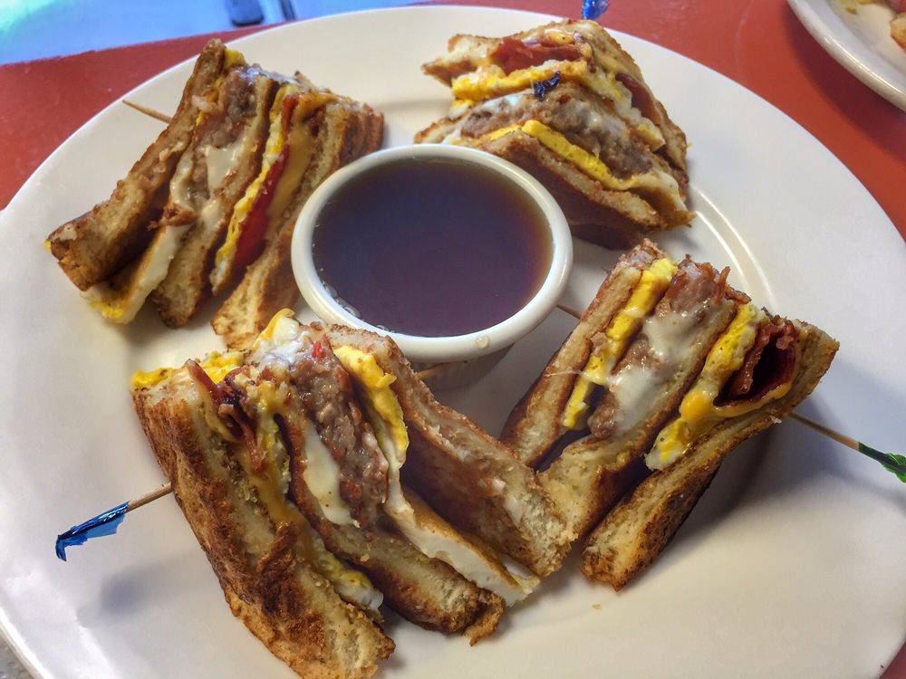 Irwins Fountain | restaurant | 4300 Indian River Rd, Chesapeake, VA 23325, USA | 7572000220 OR +1 757-200-0220