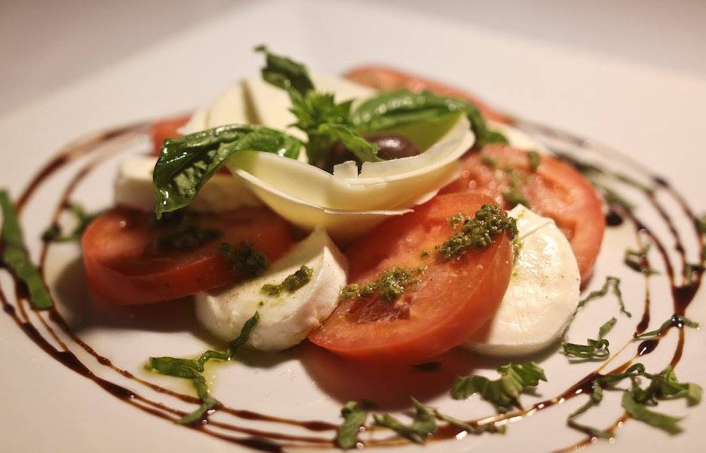 Trattoria La Volta | restaurant | 222 Boulevard Curé-Labelle, Sainte-Thérèse, QC J7E 2X7, Canada | 4504194437 OR +1 450-419-4437