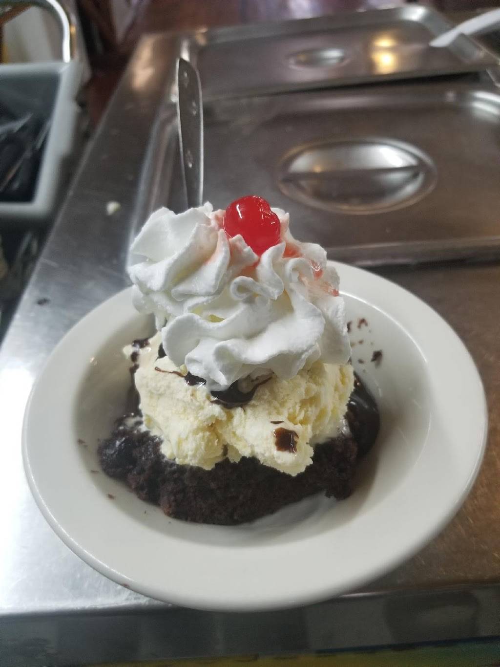 Cindys Center Grill | restaurant | 180 Main St, Center, KY 42214, USA | 2705651800 OR +1 270-565-1800