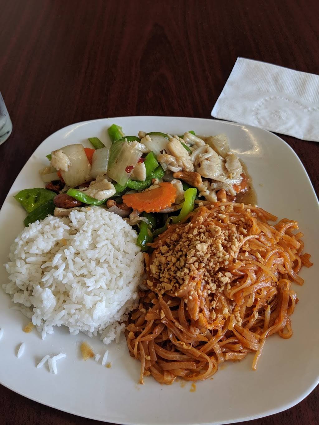 Thai Tanee Express | restaurant | 18404 120th Ave NE, Bothell, WA 98011, USA | 4254831490 OR +1 425-483-1490