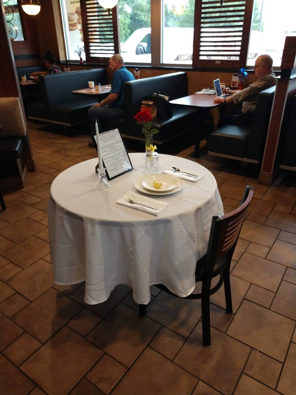 McDonalds | cafe | 2738 S Main St, High Point, NC 27263, USA | 3368876011 OR +1 336-887-6011