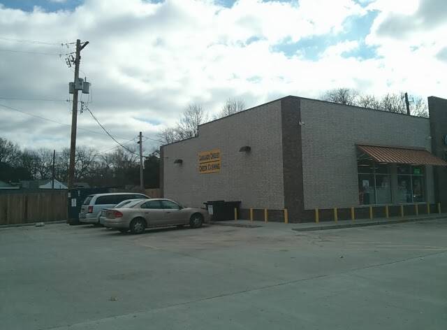 Grizzly Mart | restaurant | 1700 E Holmes Rd, Memphis, TN 38116, USA | 9013323300 OR +1 901-332-3300