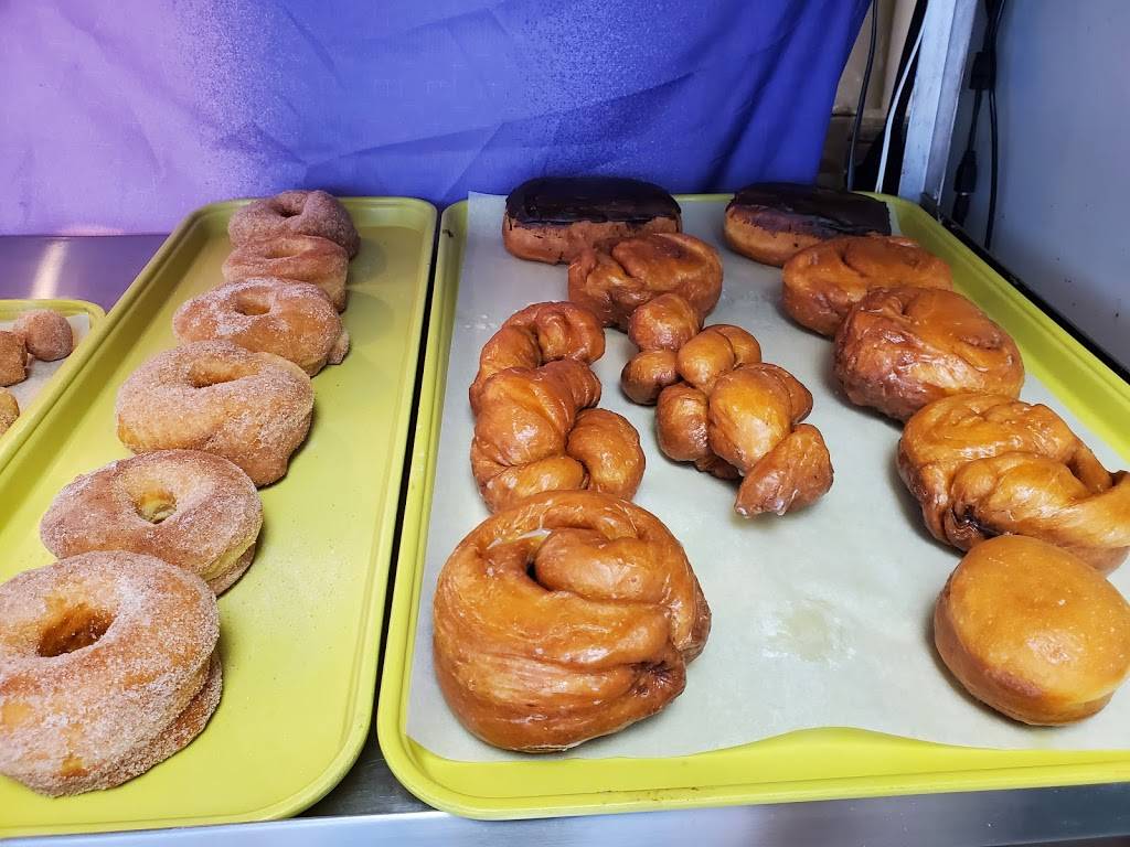 Donuts West Mount | restaurant | 1429 W Mt Houston Rd, Houston, TX 77088, USA | 3467735380 OR +1 346-773-5380